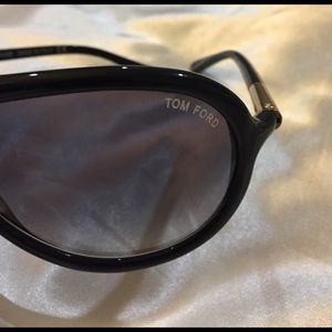 Authentic Tom Ford Sunglasses with case !